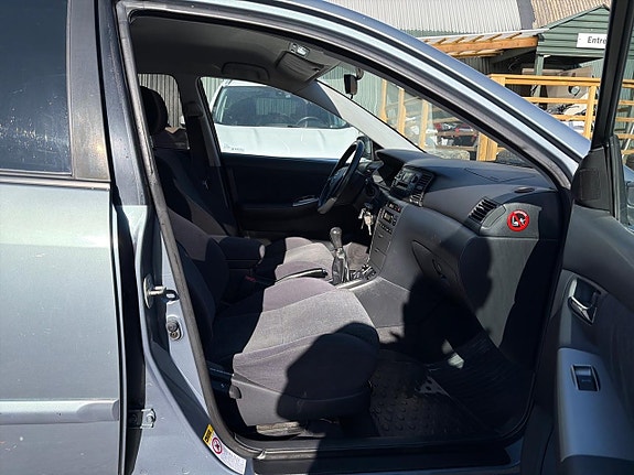 Toyota Corolla 17 of 22