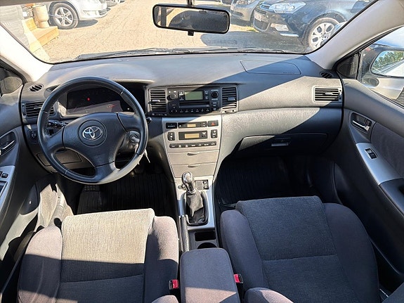 Toyota Corolla 14 of 22