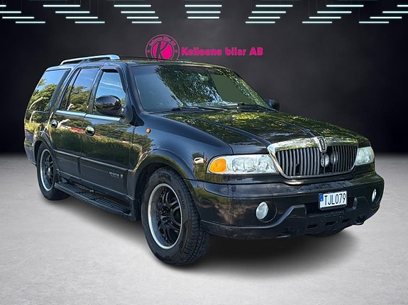 Lincoln Navigator 4 of 5
