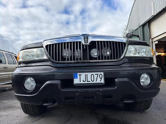 Lincoln Navigator 27 of 27