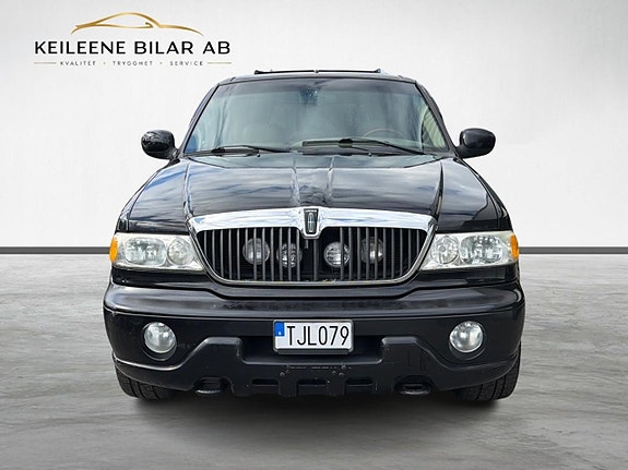 Lincoln Navigator 4 of 27