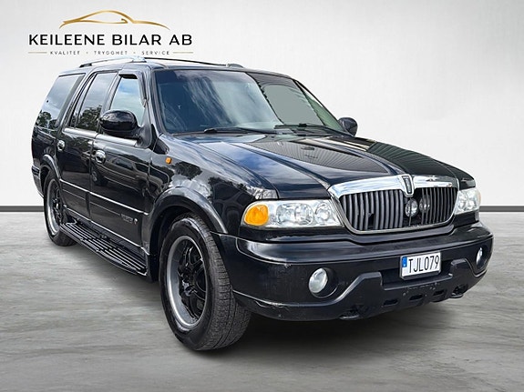 Lincoln Navigator 5 of 27