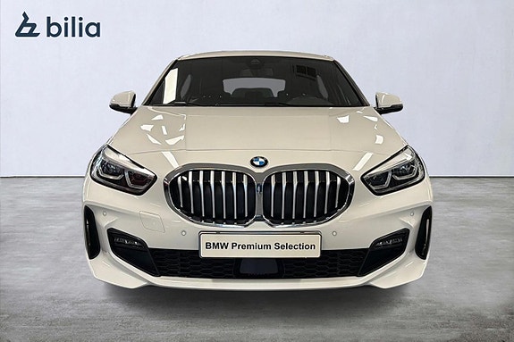 BMW 118i 5 of 5