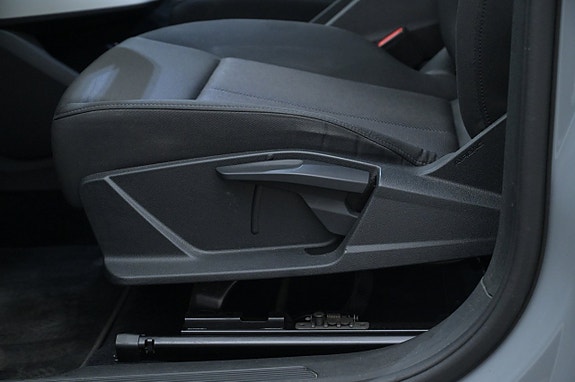 Audi Q4 e-tron 11 of 27