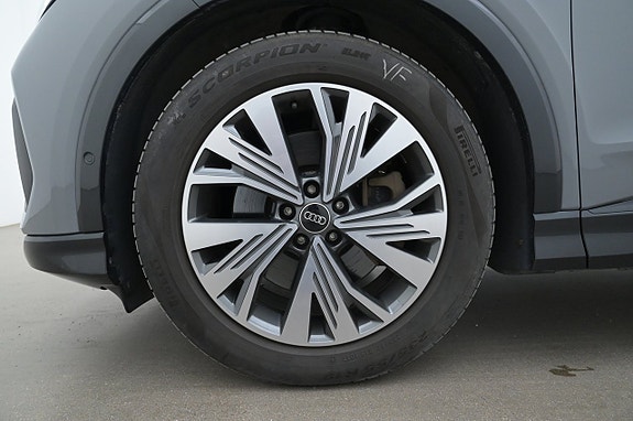 Audi Q4 e-tron 27 of 27
