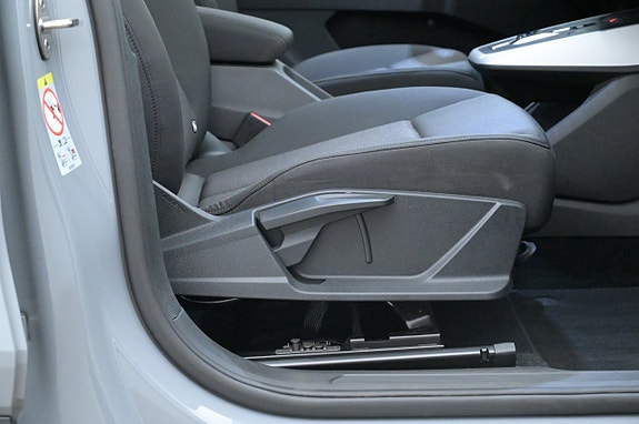 Audi Q4 e-tron 13 of 27