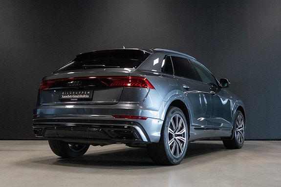 Audi Q8 5 of 19