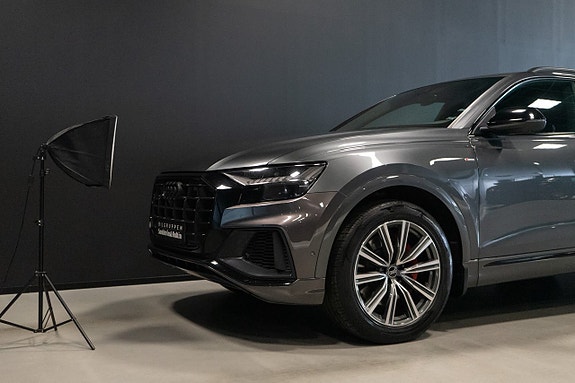 Audi Q8 6 of 19