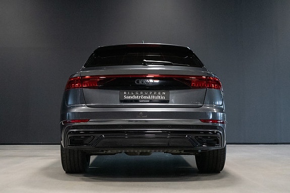 Audi Q8 8 of 19