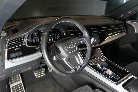 Audi Q8 12 of 19