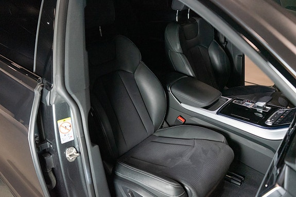 Audi Q8 16 of 19