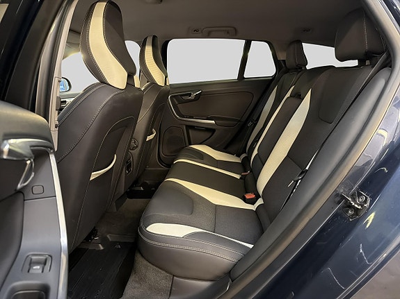 Volvo V60 10 of 25