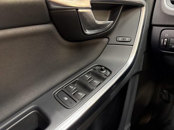 Volvo V60 25 of 25