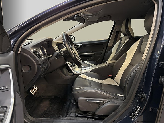 Volvo V60 8 of 25