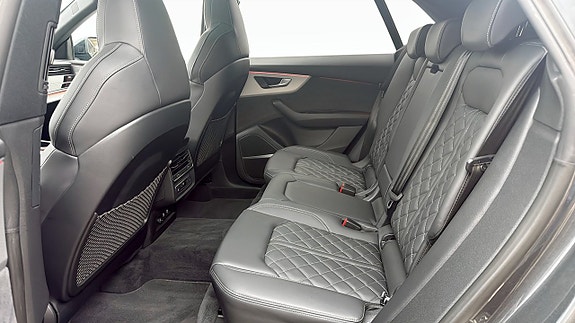 Audi Q8 13 of 26