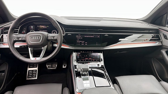 Audi Q8 11 of 26