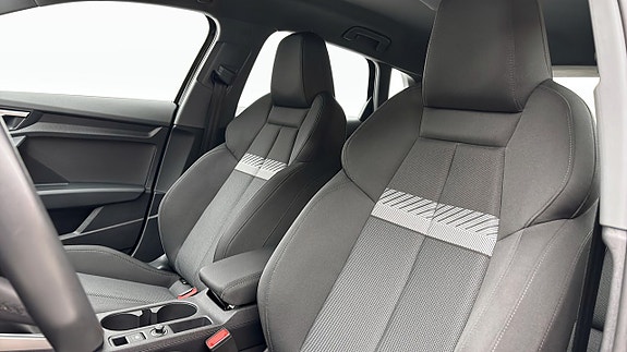 Audi A3 8 of 14