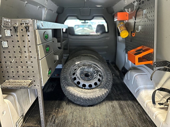 Volkswagen Caddy Maxi 8 of 14