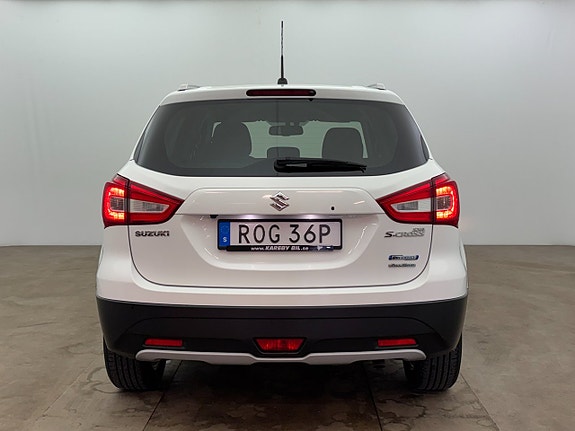 Suzuki S-Cross 4 of 5