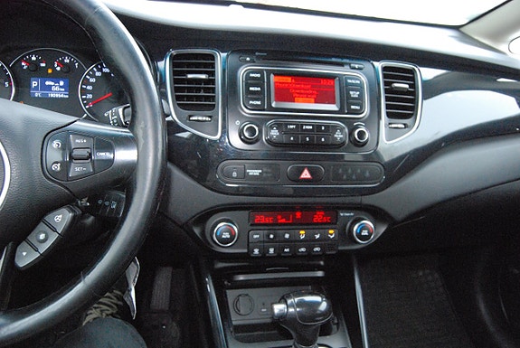 Kia Carens 9 of 11