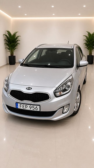 Kia Carens 3 of 5
