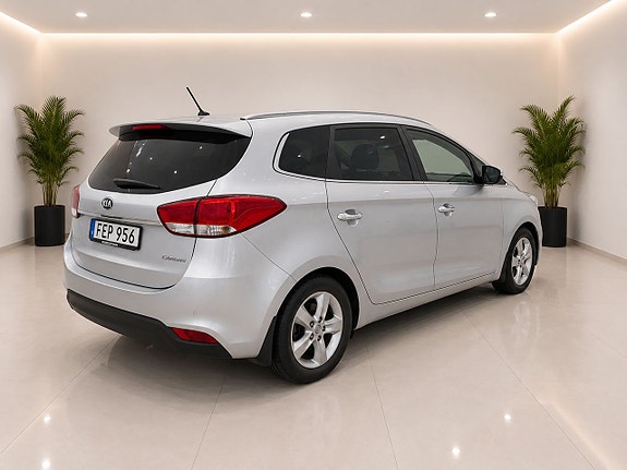 Kia Carens 5 of 5