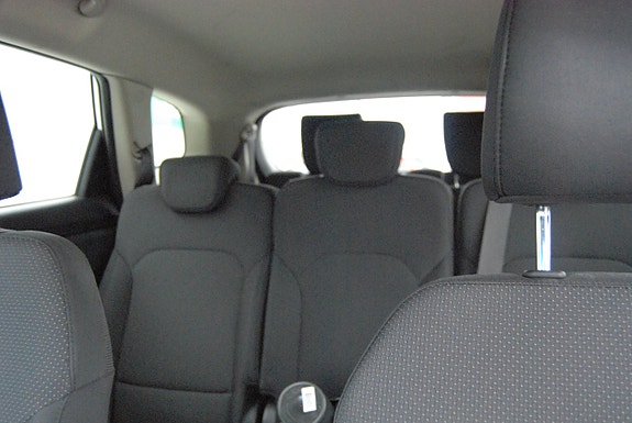 Kia Carens 11 of 11