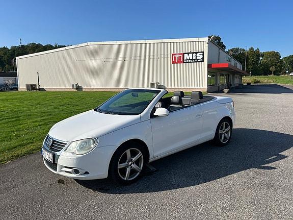 Volkswagen Eos 4 of 5