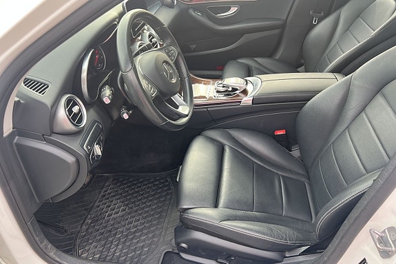 Mercedes-Benz C350 20 of 30