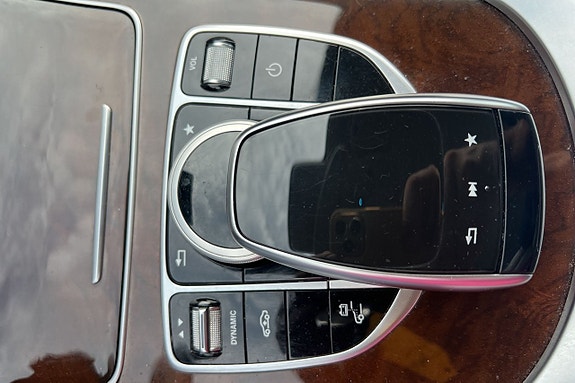 Mercedes-Benz C350 27 of 30