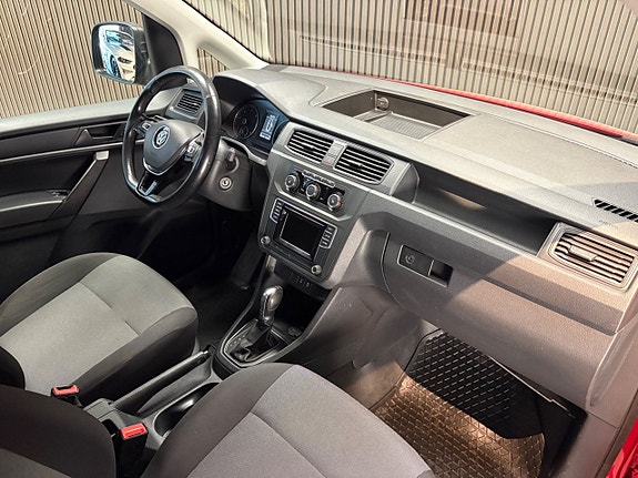 Volkswagen Caddy 8 of 12
