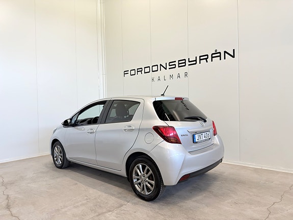 Toyota Yaris 5 of 5