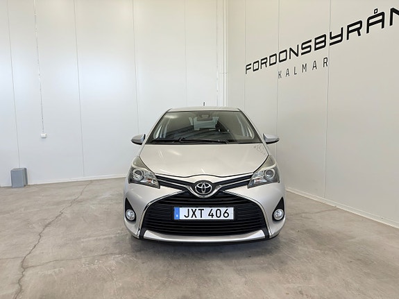 Toyota Yaris 4 of 5