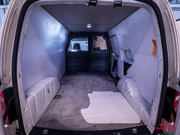 Volkswagen Caddy Maxi 22 of 22
