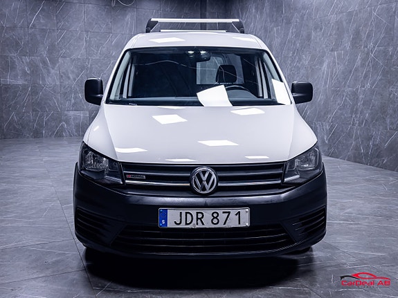 Volkswagen Caddy Maxi 2 of 5