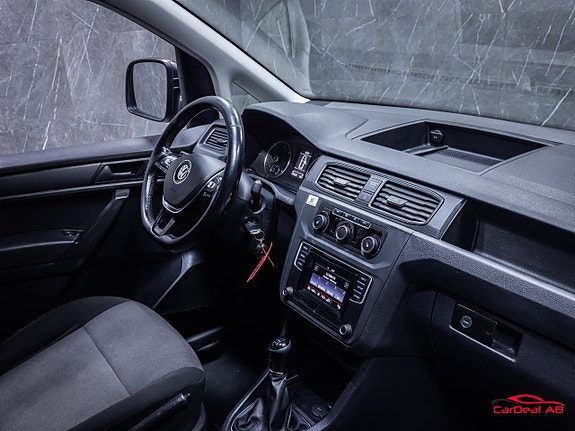 Volkswagen Caddy Maxi 12 of 22