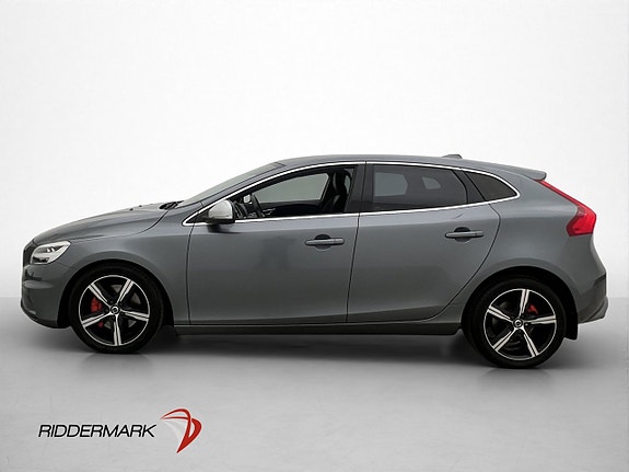 Volvo V40 4 of 5