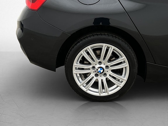 BMW 120 30 of 30