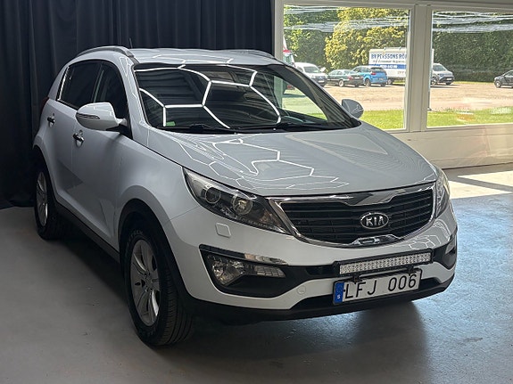 Kia Sportage 2 of 13