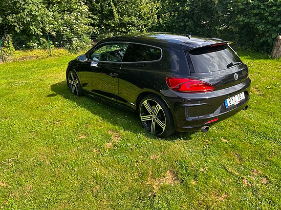 Volkswagen Scirocco 2 of 5