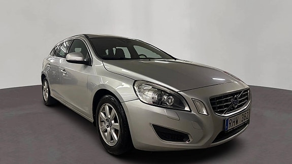 Volvo V60 4 of 5