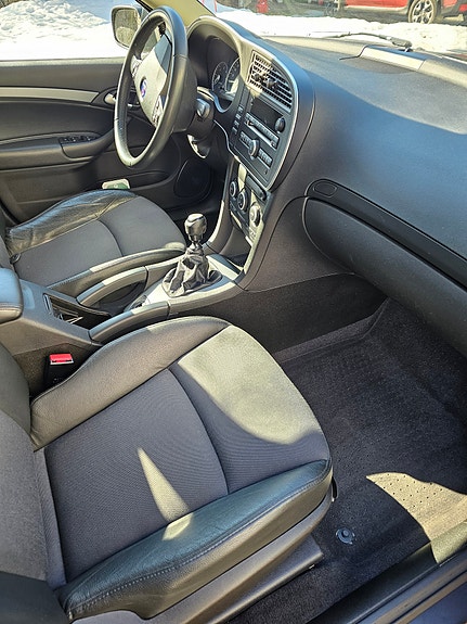 Saab 9-3 4 of 5