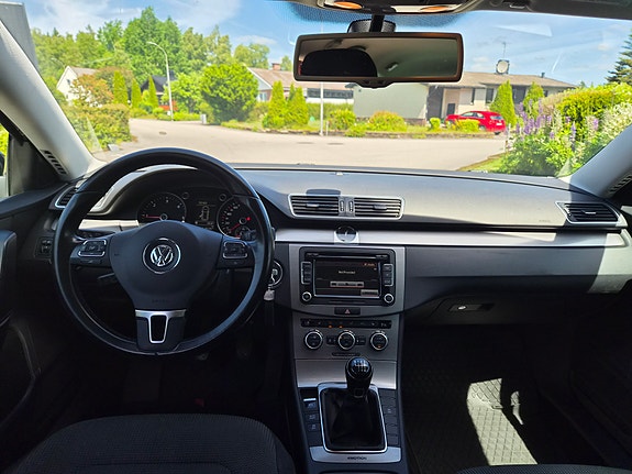 Volkswagen Passat 4 of 5