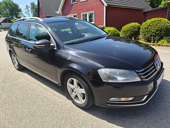 Volkswagen Passat 2 of 5
