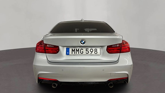 BMW 320d 6 of 17
