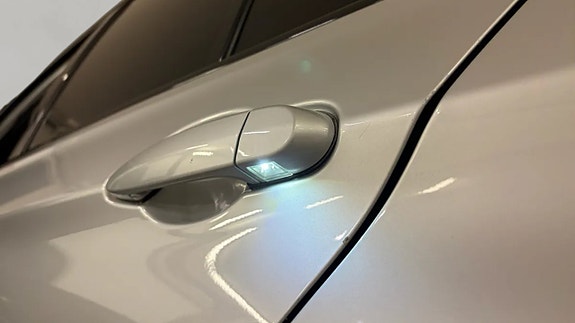 BMW 320d 10 of 17