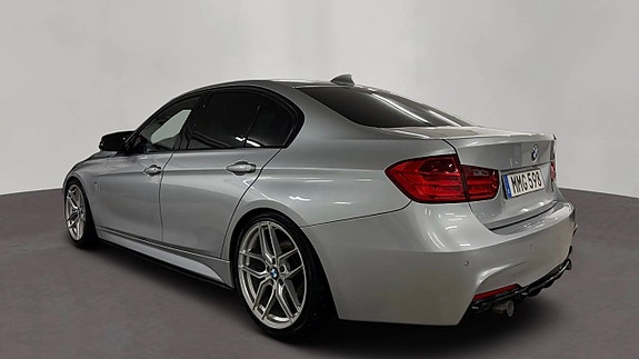 BMW 320d 7 of 17