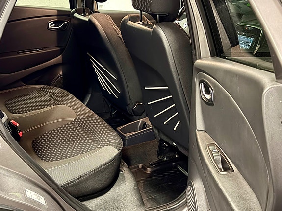 Renault Captur 11 of 14