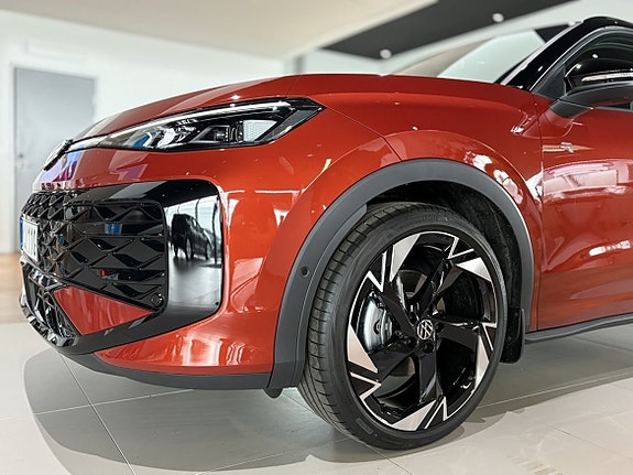 Volkswagen T-Roc 9 of 19