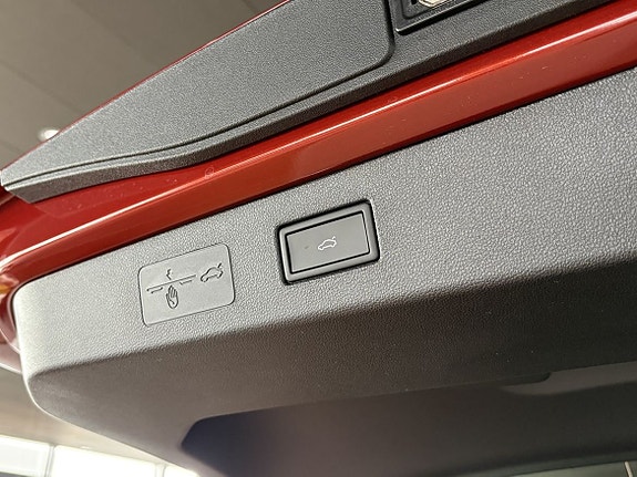 Volkswagen T-Roc 18 of 19